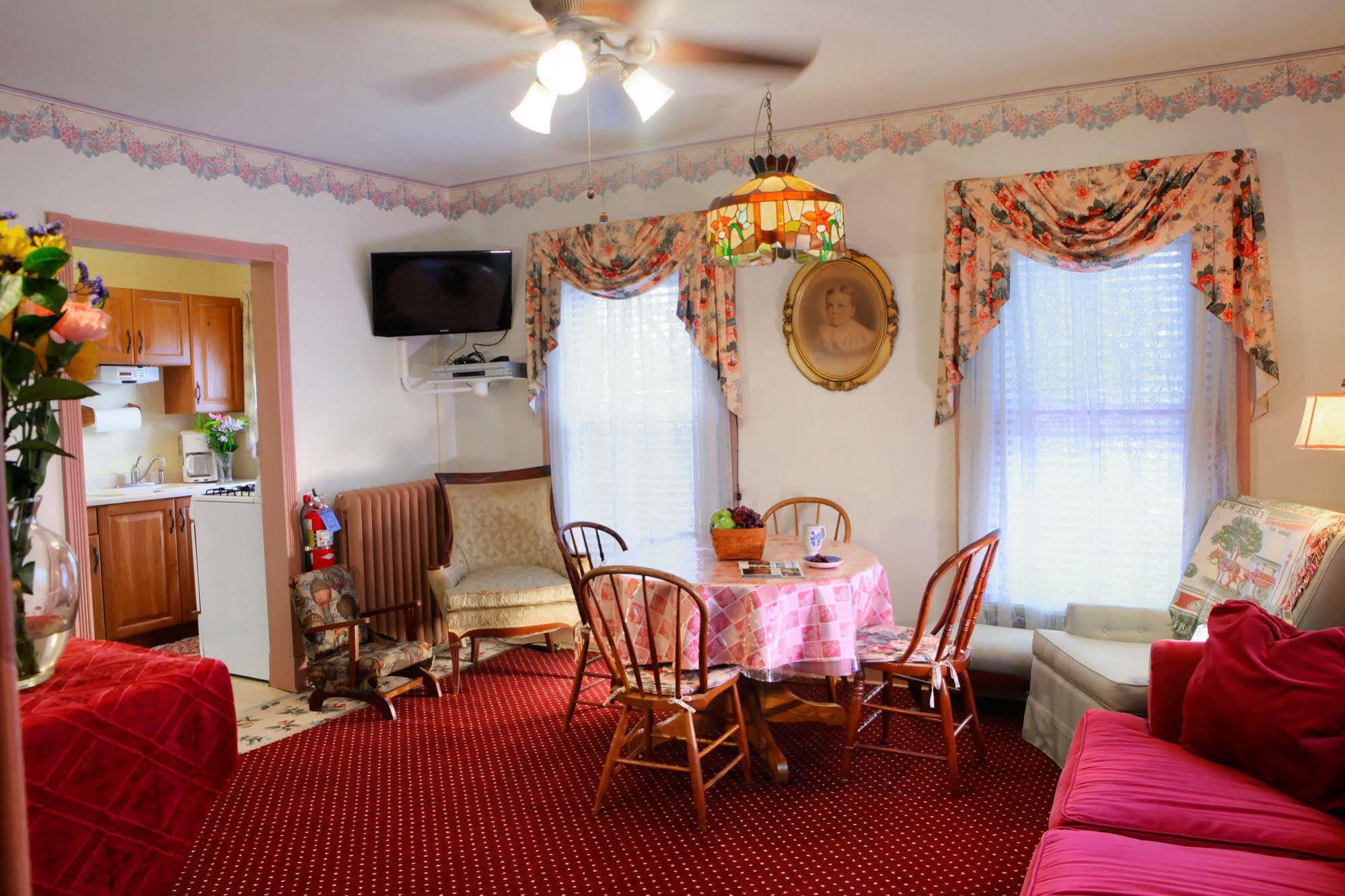 Antoinette'S Apartments & Suites Cape May Eksteriør bilde