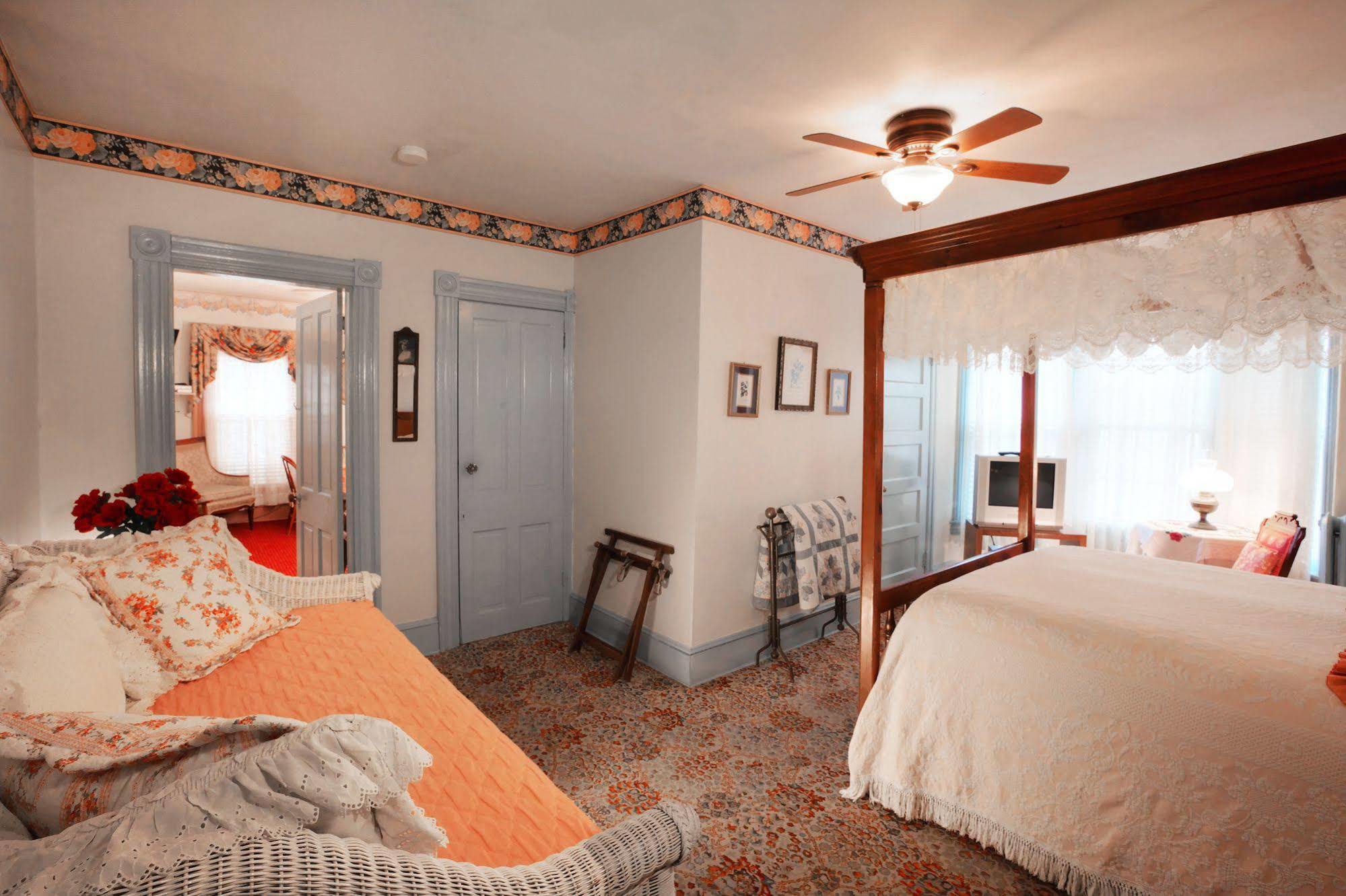 Antoinette'S Apartments & Suites Cape May Eksteriør bilde